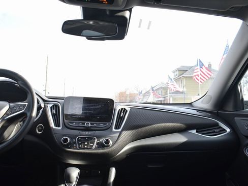 Used 2024 Chevrolet Malibu LT image 32