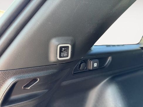 Used 2023 Jeep Grand Cherokee Altitude AWD/4WD image 6