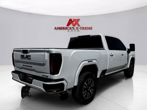 Used 2021 GMC Sierra 2500 AT4 w/ AT4 Premium Plus Package AWD/4WD image 5
