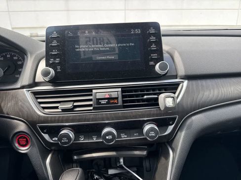 Used 2019 Honda Accord EX image 24