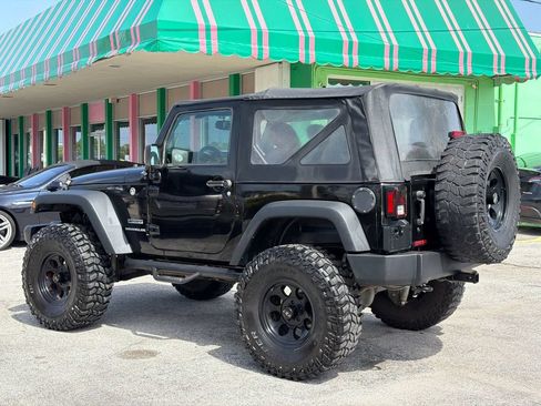 Used 2017 Jeep Wrangler Sport w/ Quick Order Package 24S AWD/4WD image 3