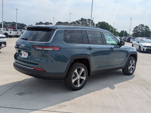 New 2026 Jeep Grand Cherokee L Limited AWD/4WD image 5