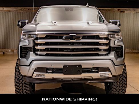 Used 2023 Chevrolet Silverado 1500 High Country w/ Technology Package image 4