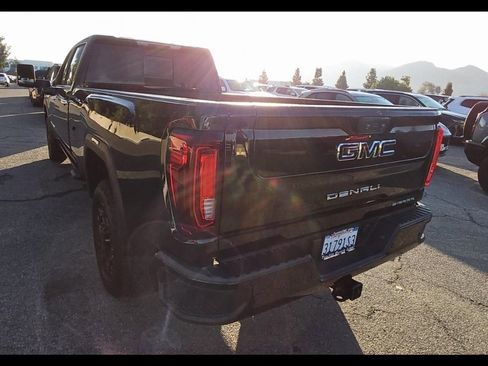 Used 2023 GMC Sierra 2500 Denali w/ Denali Ultimate Package image 2
