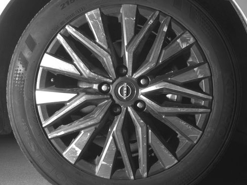 Used 2025 Nissan Altima 2.5 SV image 13