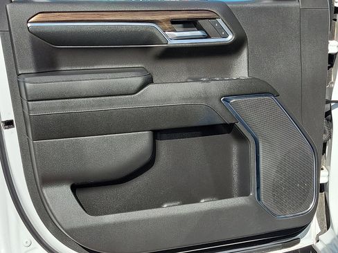 Used 2024 Chevrolet Silverado 1500 LT Trail Boss w/ Protection Package image 11