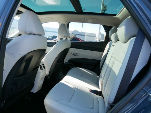 Used 2025 Hyundai Tucson Limited image 33