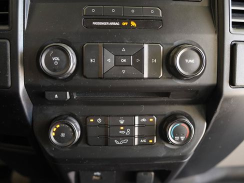 Used 2016 Ford F150 XL w/ Equipment Group 101A Mid RWD image 19