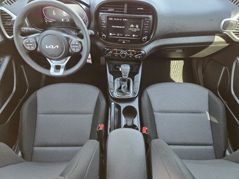 Used 2024 Kia Soul LX w/ Option Group 015 image 5