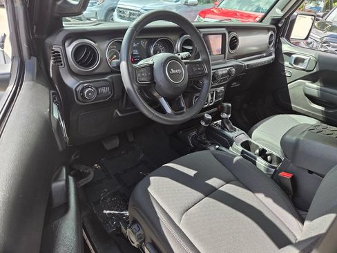 Used 2022 Jeep Wrangler Sport AWD/4WD image 11