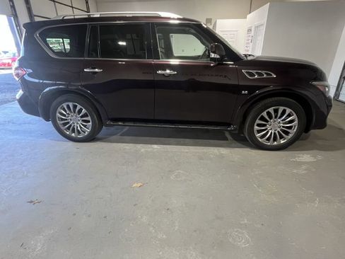 Used 2016 INFINITI QX80 w/ 22" Wheel Package image 2