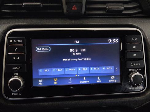 Used 2022 Nissan Versa S image 25