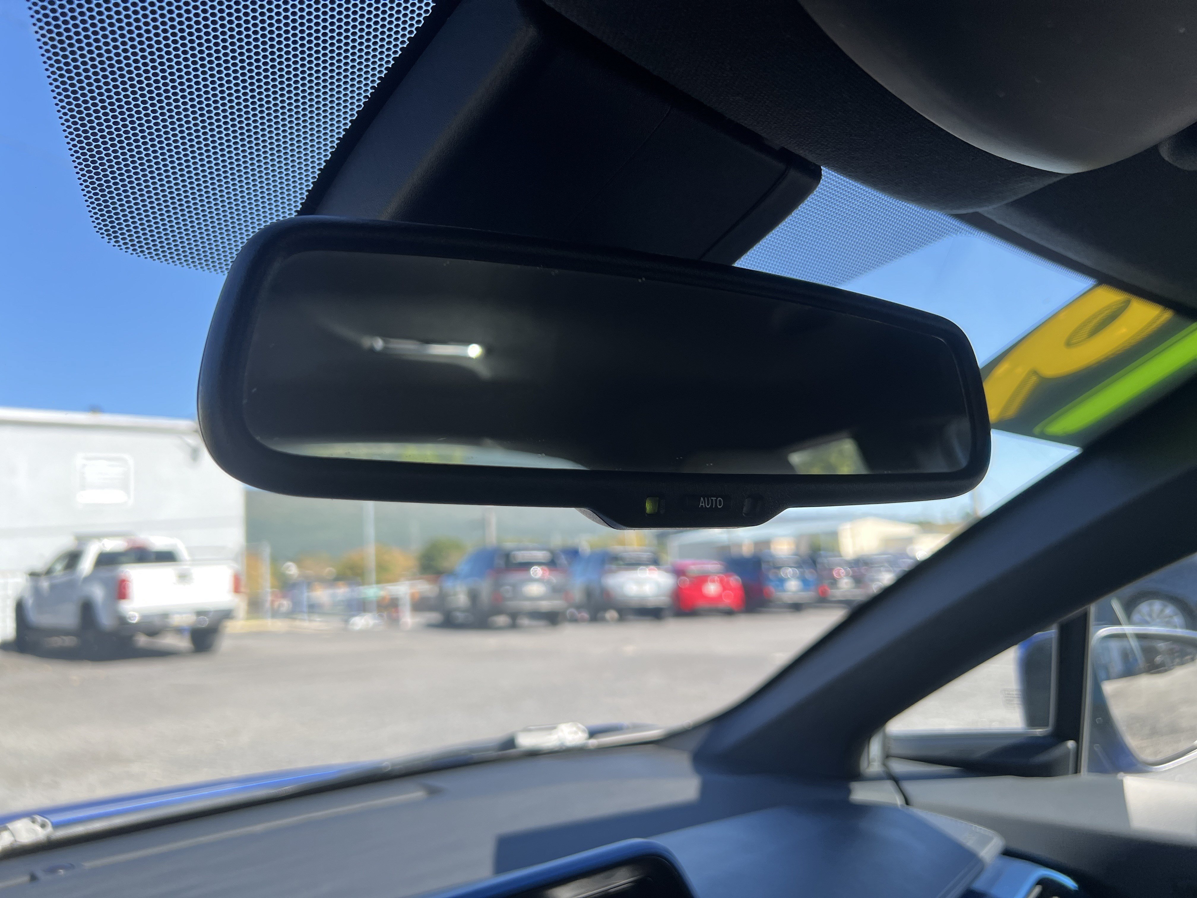 Used 2019 Toyota C-HR XLE FWD image 35