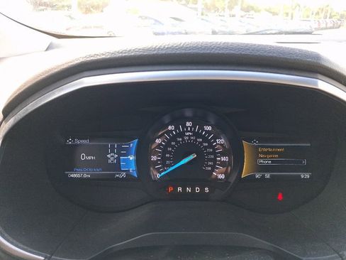 Used 2019 Ford Edge Titanium FWD image 31