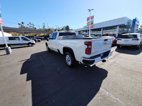 Used 2022 Chevrolet Silverado 2500 High Country w/ Z71 Off-Road Package image 6