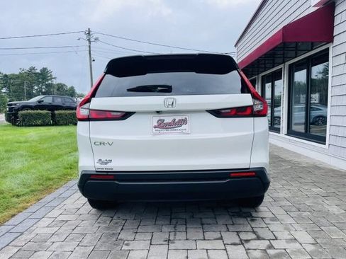 Used 2024 Honda CR-V EX image 6