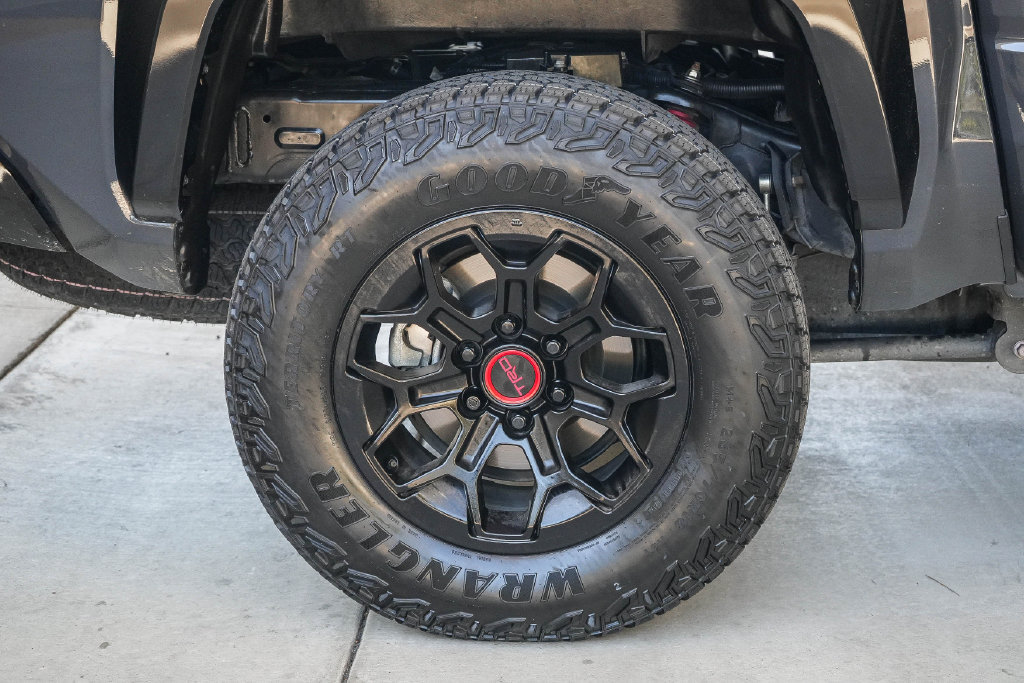 Used 2025 Toyota Tacoma TRD Pro w/ Tow Tech Package AWD/4WD image 12