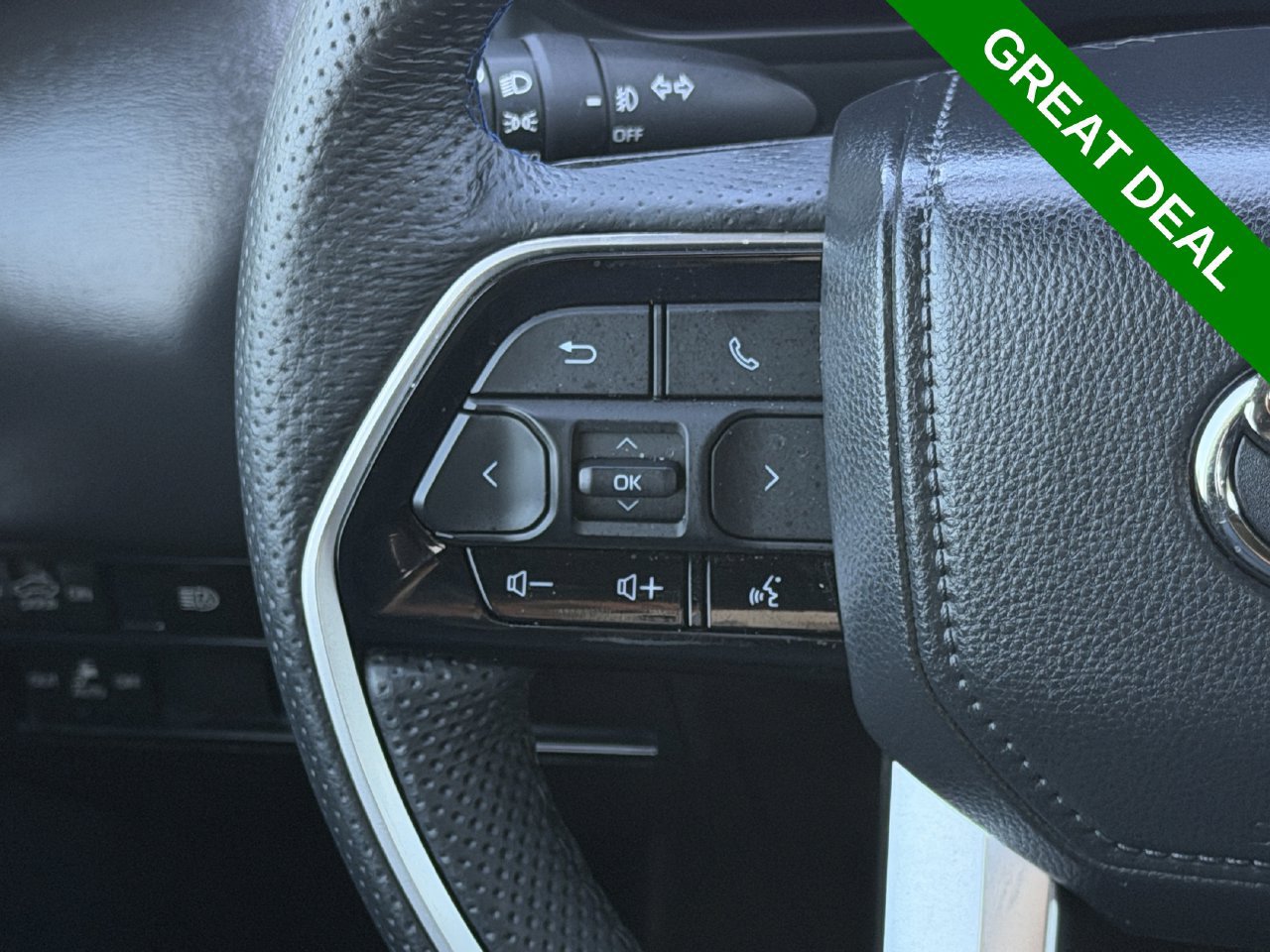 Used 2025 Toyota Tundra Platinum AWD/4WD image 7