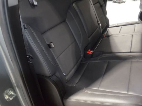 Used 2025 GMC Sierra 1500 SLT image 19