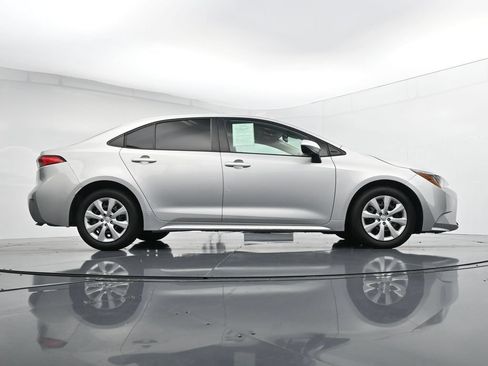 Used 2024 Toyota Corolla LE FWD image 35