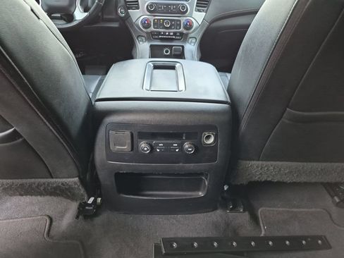 Used 2019 GMC Yukon XL SLT AWD/4WD image 34