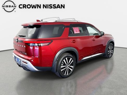 Used 2023 Nissan Pathfinder Platinum AWD/4WD image 6
