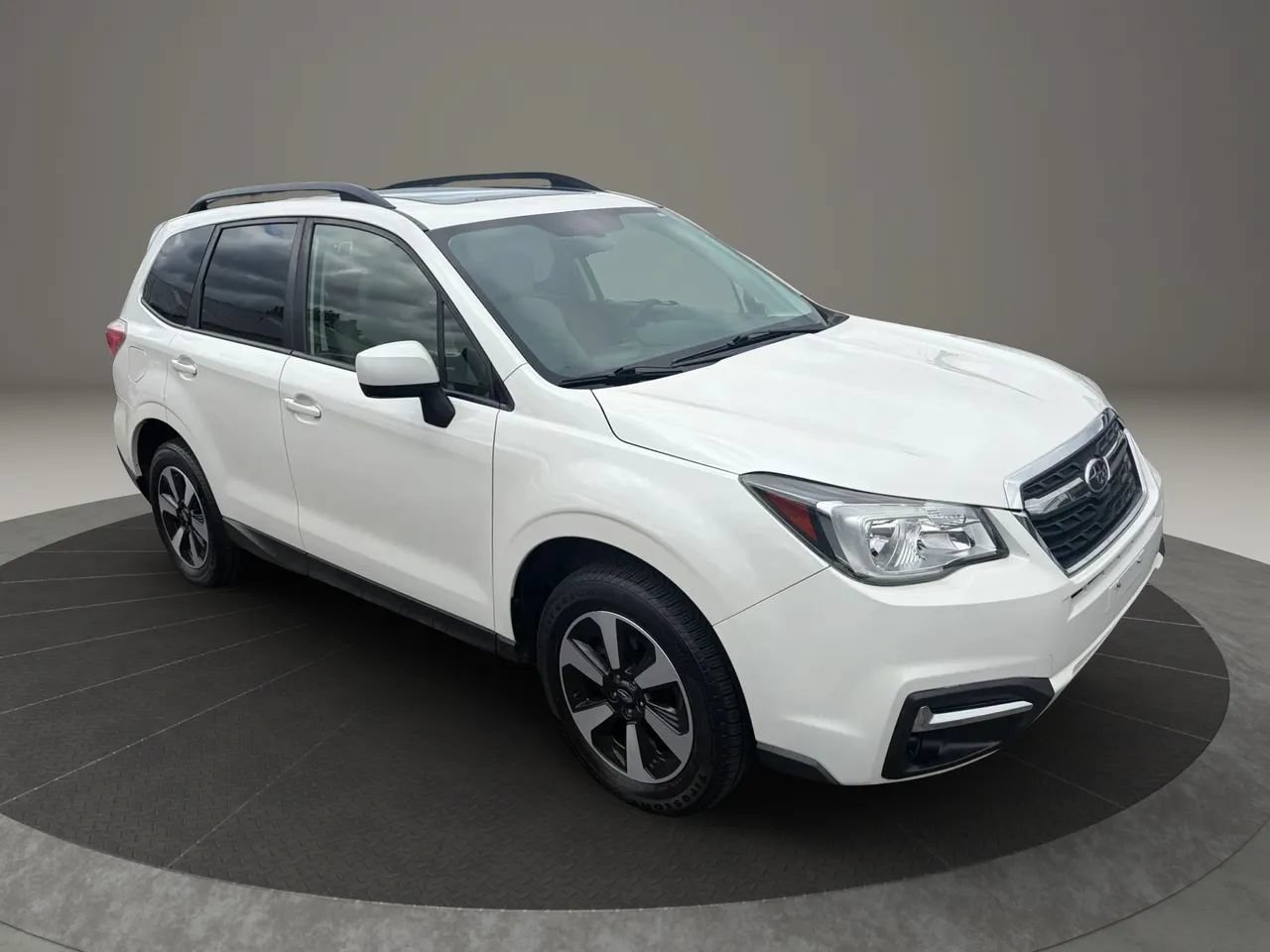 Used 2017 Subaru Forester 2.5i Premium w/ All-Weather Package AWD/4WD image 7