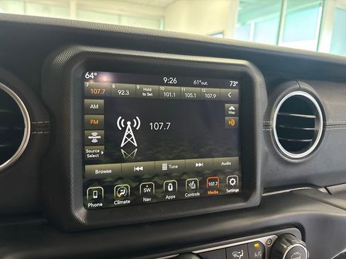 Used 2021 Jeep Wrangler Unlimited Sahara AWD/4WD image 23