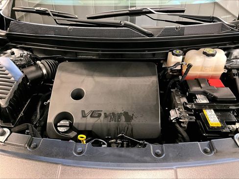 Used 2023 Chevrolet Traverse LT image 31