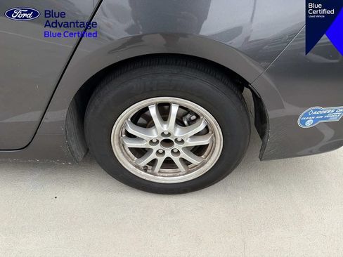 Used 2021 Toyota Prius Prime XLE w/ Carpet Mat Package (TMS) FWD image 8