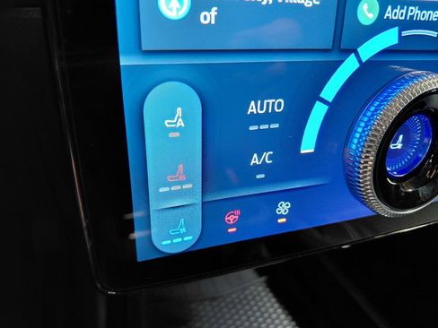 Certified 2025 Ford Mustang Mach-E Premium AWD/4WD image 4