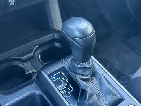 Certified 2023 Toyota Tacoma TRD Off-Road image 27