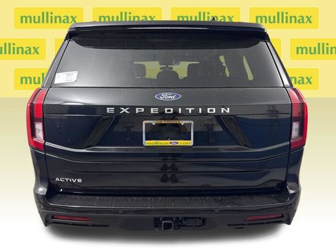 New 2026 Ford Expedition Active RWD image 8