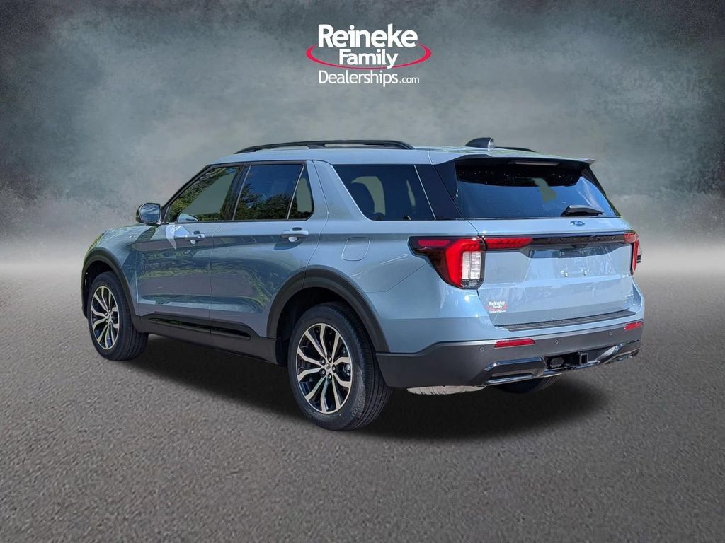 New 2026 Ford Explorer ST-Line AWD/4WD image 8