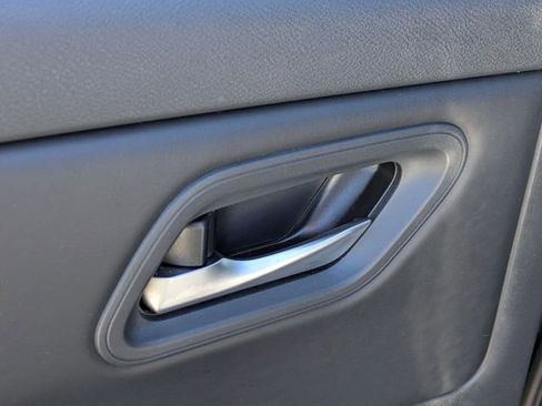 Used 2025 Nissan Rogue SV FWD image 25