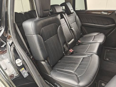 Used 2016 Mercedes-Benz GL 450 4MATIC image 17