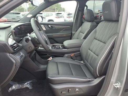 New 2026 Buick Enclave Avenir w/ Super Cruise Package image 11