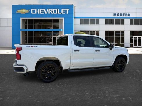 Used 2022 Chevrolet Silverado 1500 Custom w/ Rally Edition AWD/4WD image 4