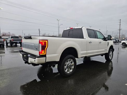Used 2019 Ford F350 Platinum w/ FX4 Off-Road Package AWD/4WD image 6