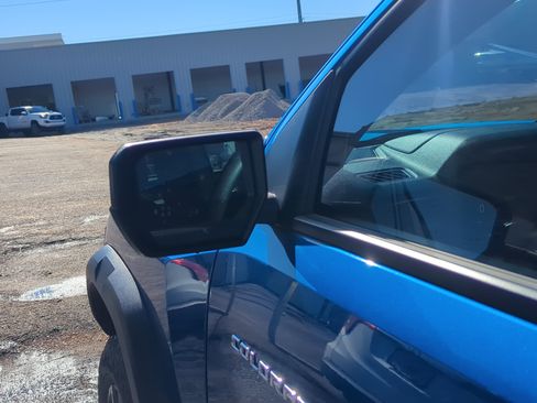 Used 2024 Chevrolet Colorado Trail Boss image 11