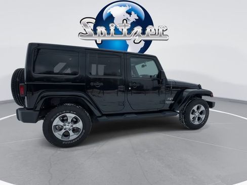 Used 2018 Jeep Wrangler Unlimited Sahara image 10