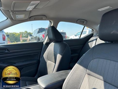 Used 2024 Nissan Altima 2.5 S image 9