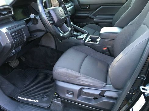 Used 2024 Toyota Tacoma SR5 AWD/4WD image 20