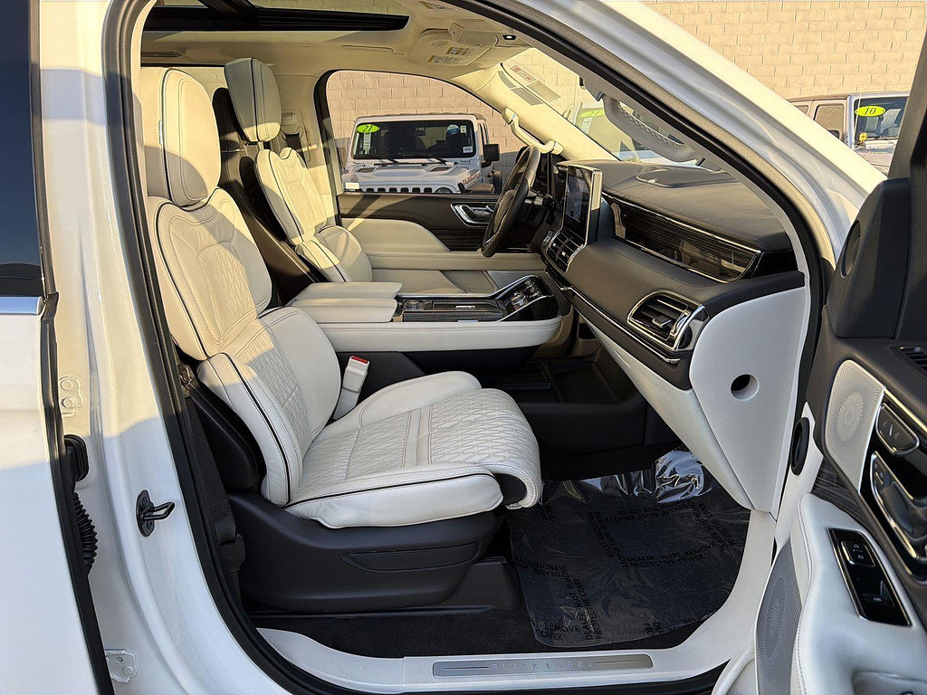 Used 2023 Lincoln Navigator L Black Label AWD/4WD image 28