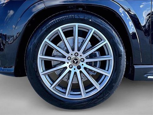 New 2026 Mercedes-Benz GLS 580 4MATIC image 14
