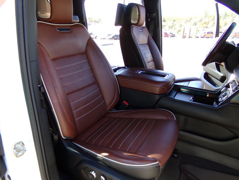 Used 2024 GMC Yukon XL Denali Ultimate AWD/4WD image 25
