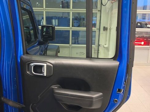 Used 2022 Jeep Wrangler Unlimited Sport image 18