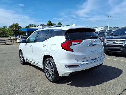 Used 2023 GMC Terrain Denali w/ Denali Premium Package AWD/4WD image 7