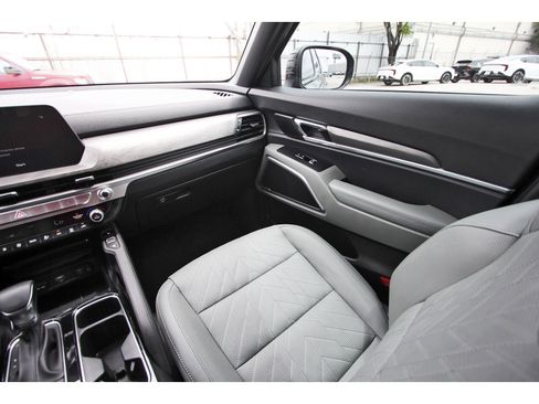 Certified 2024 Kia Telluride EX X-Line AWD/4WD image 12