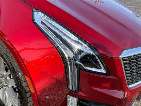Used 2022 Cadillac XT5 Premium Luxury w/ LPO, Floor Liner Package AWD/4WD image 32